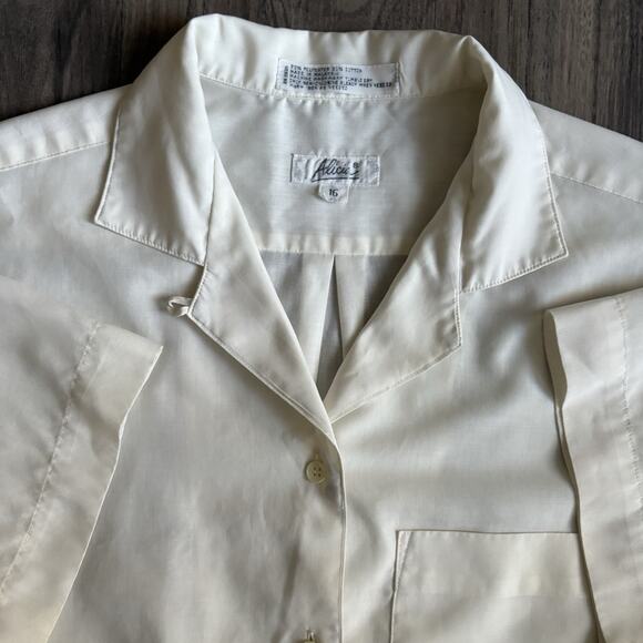 Vintage Loop Collar Shirt Unisex Size M Short Sleeve Button Up White Womens Cut - Picture 1 of 7